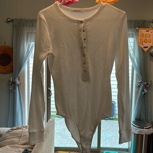 Size L cream Henley bodysuit